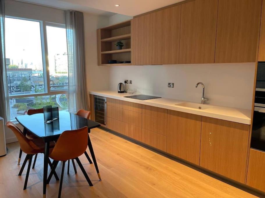Luxury 3 Bed 3 Bath In Londres
