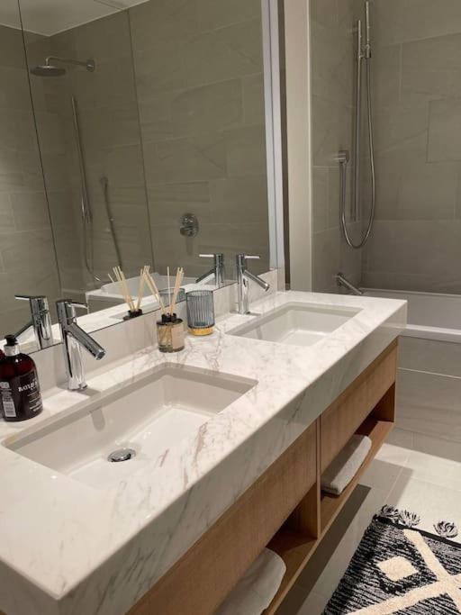 Apartamento Luxury 3 Bed 3 Bath In Londres